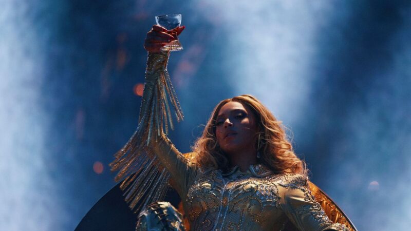 Equipe de Beyoncé aciona Justiça após música aparecer em filme sobre Bolsonaro