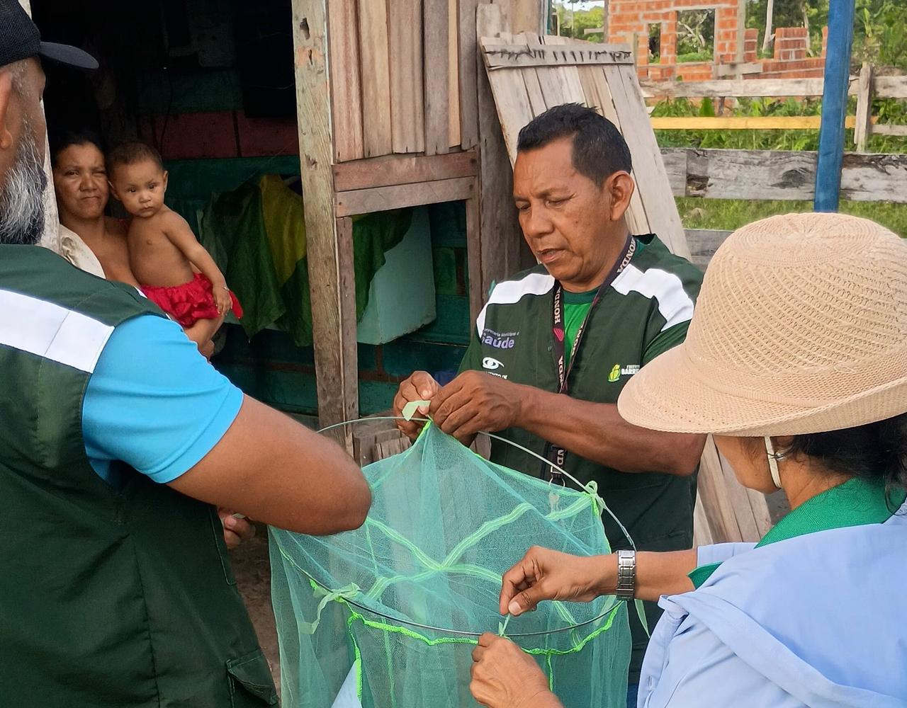 Mosquiteiros para prevenção da malária são distribuídos no bairro Nova União