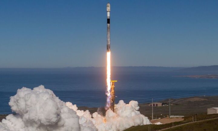 Empresa brasileira lança três satélites educacionais em missão da SpaceX