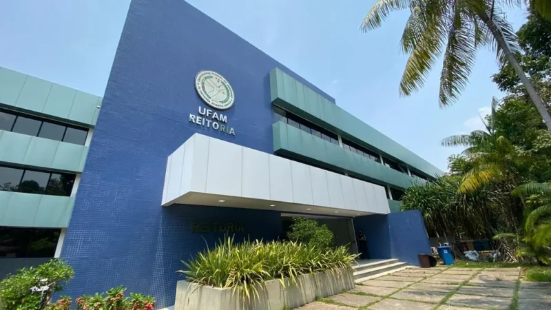 Ufam abre concurso para níveis médio e superior; veja oportunidades e como se inscrever