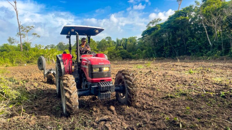 Produtores rurais da região do Açu são beneficiados com projeto de mecanização agrícola