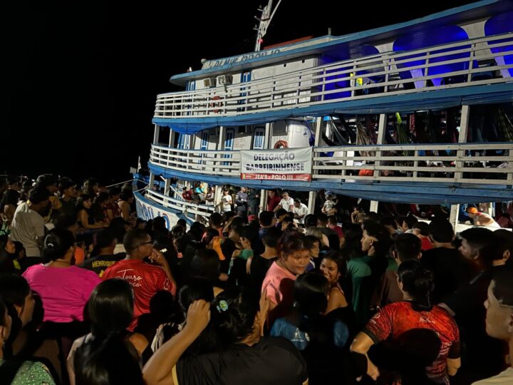 Com apoio da Prefeitura, delegação de Barreirinha segue para Parintins para disputar Jogos Escolares do Amazonas – Polo III