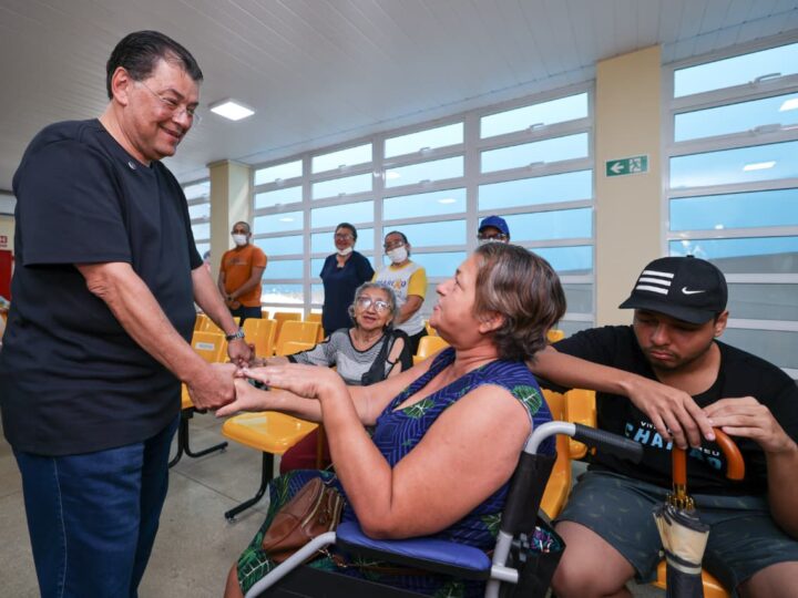 Eduardo Braga visita USF no Aleixo e reforça compromisso com a população na ampliação da saúde em Manaus