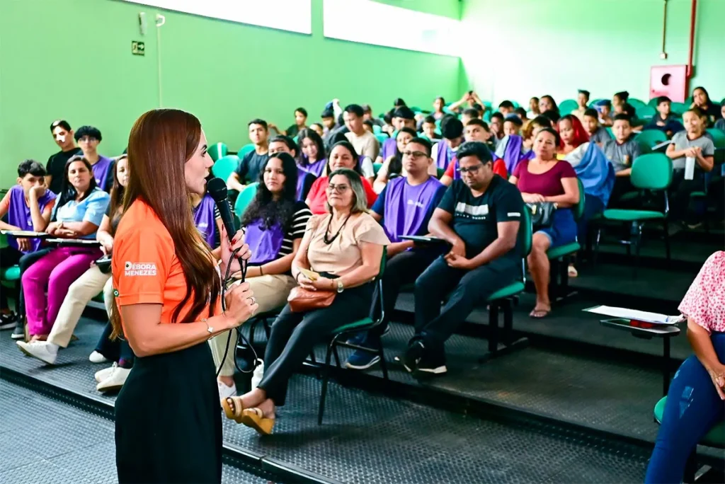 Quando a intimidade passa do limite: Débora Menezes alerta sobre relações entre crianças e adultos