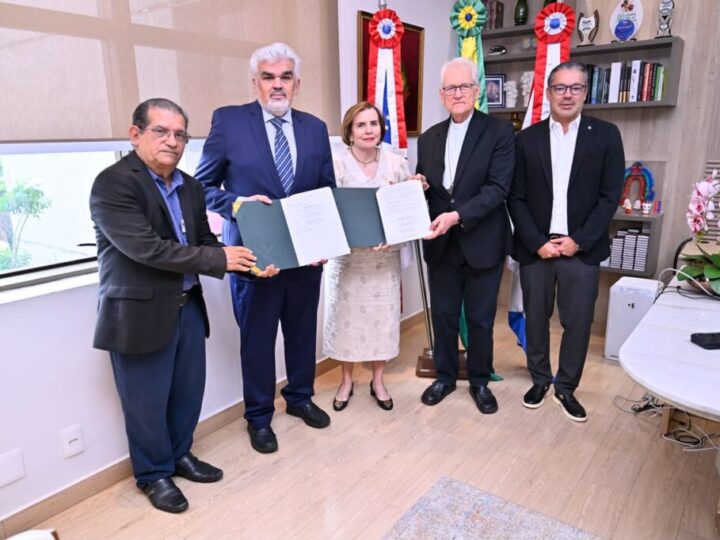 TCE-AM e Arquidiocese firmam parceria para ampliar educação ambiental no Amazonas
