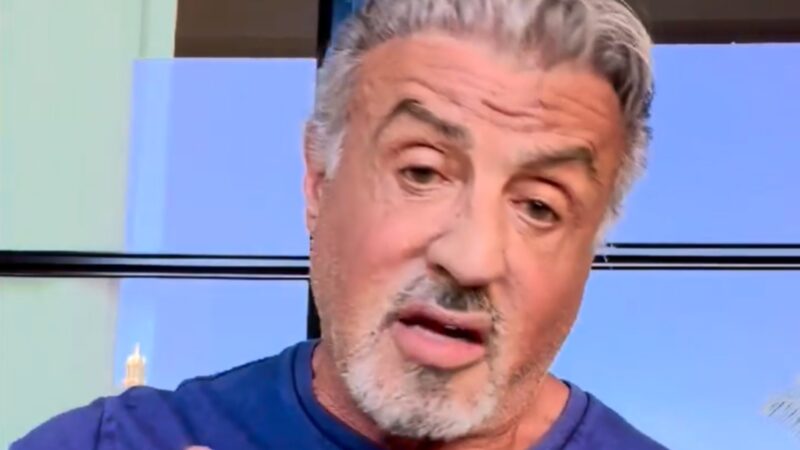 Aos 80 anos, Sylvester Stallone revelou por que não foi ao funeral da mãe com fortes relatos da infância